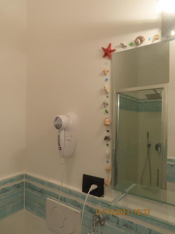 Amici Holidey Camera Stazione Guest house